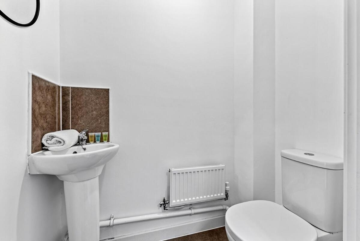 Woodscape - Spacious 4 Bed Work Accommodation, Contractors & Professionals, Driveway Parking, Fast Wifi, Close To Centre Apartment Birmingham