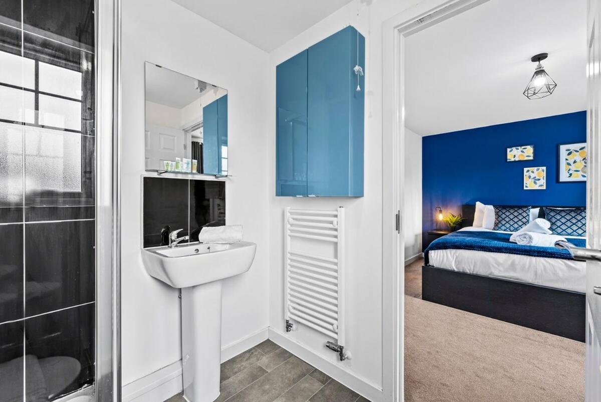 Woodscape - Spacious 4 Bed Work Accommodation, Contractors & Professionals, Driveway Parking, Fast Wifi, Close To Centre