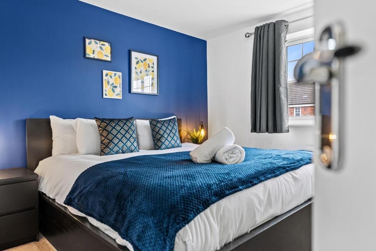 Woodscape - Spacious 4 Bed Work Accommodation, Contractors & Professionals, Driveway Parking, Fast Wifi, Close To Centre * Birmingham